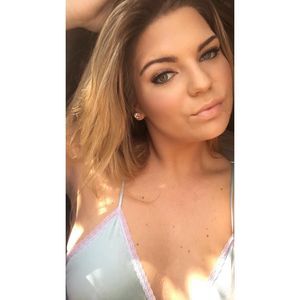 Meet your Posher, Alyssa